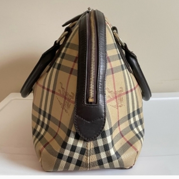 Burberry Haymarket Hand Bag Super Condition Medium Size Inside Clean - Picture 2 of 5
